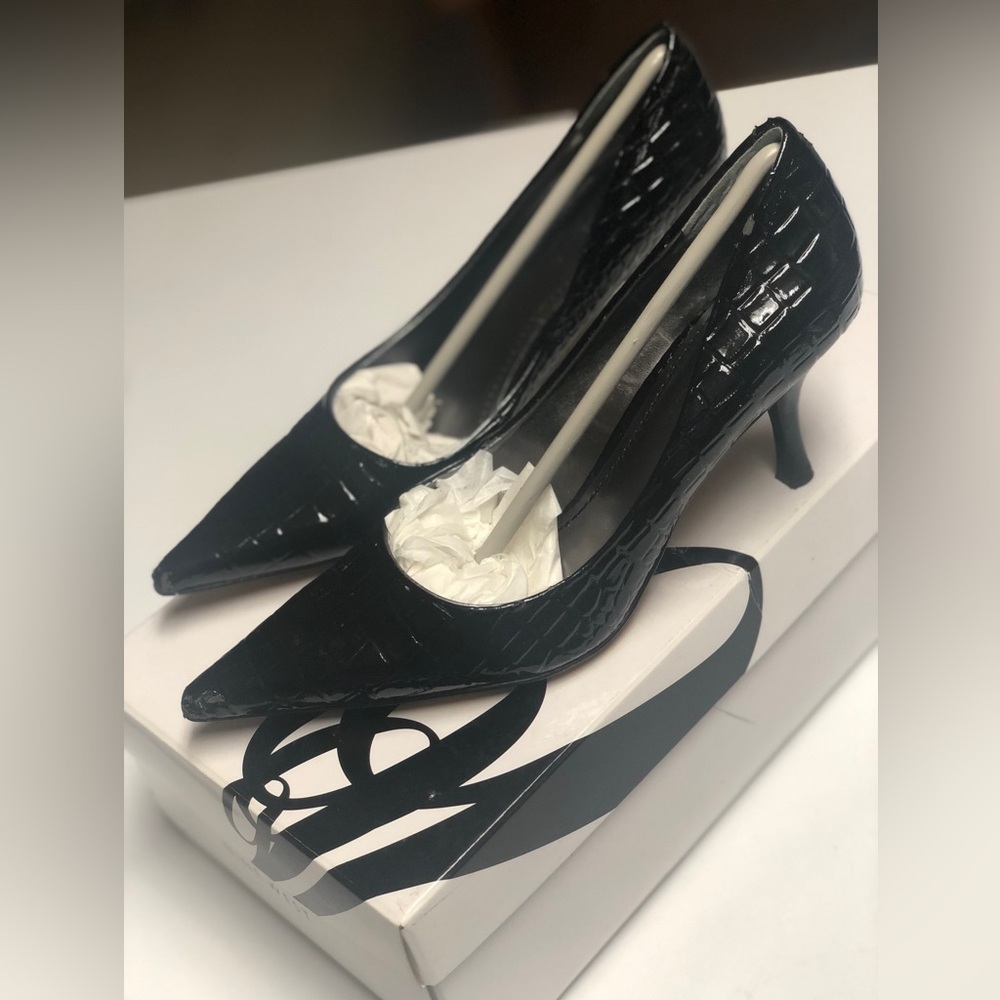 Nine West Black Size 7Medium Croc Embossed Leather Pointed-Toe Kitten Heel Pumps